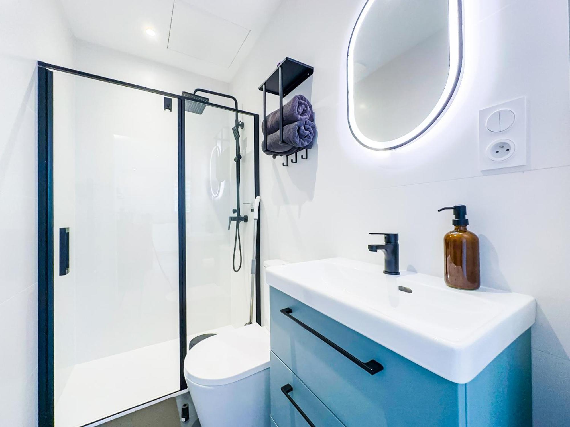 Serenity Suite Vénissieux Eksteriør bilde