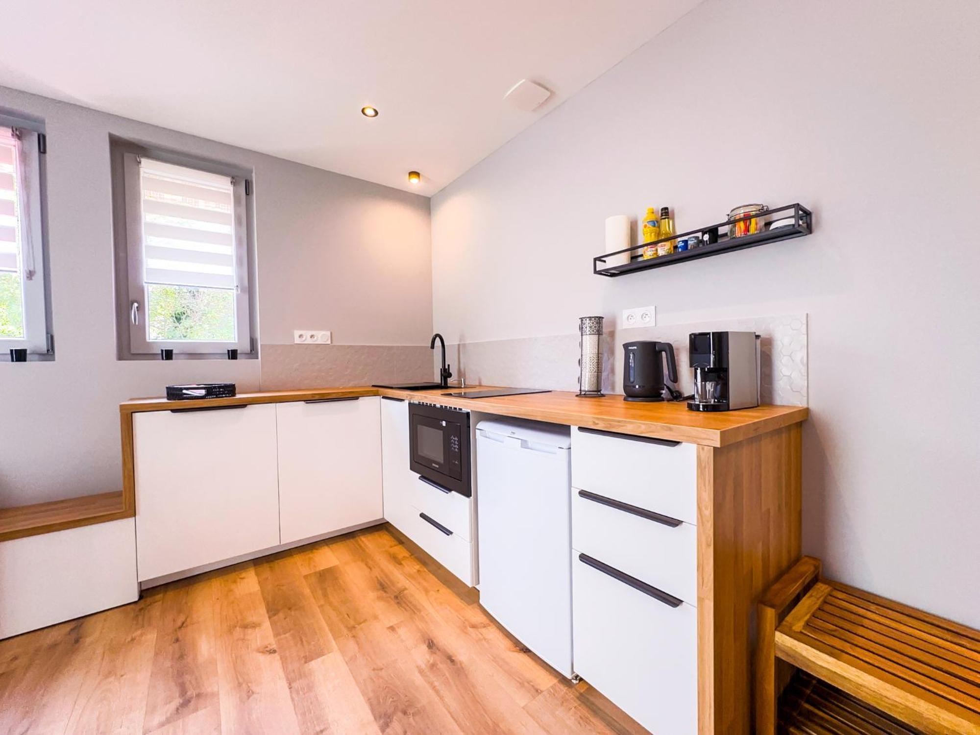 Serenity Suite Vénissieux Eksteriør bilde
