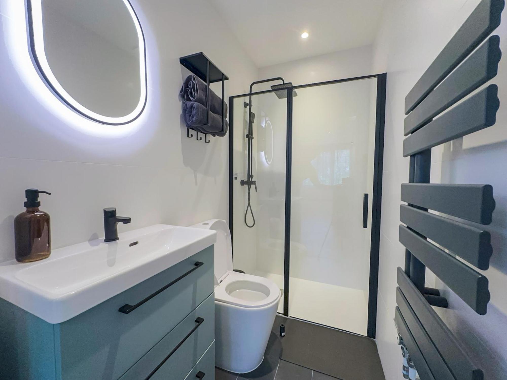 Serenity Suite Vénissieux Eksteriør bilde